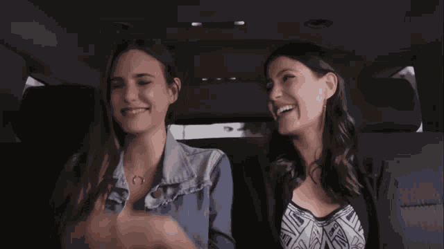 Cubrirse El Rostro Taparse La Cara GIF