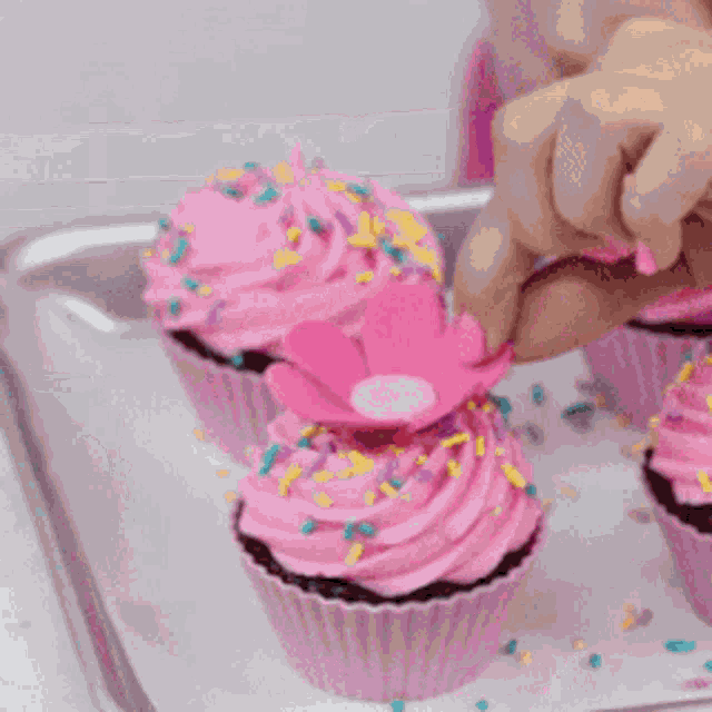Cupcakes Decorating Cupcakes GIF