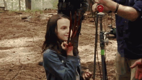 Dafne Keen Wolverine GIF