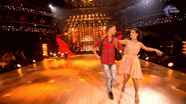 Danca Casal GIF