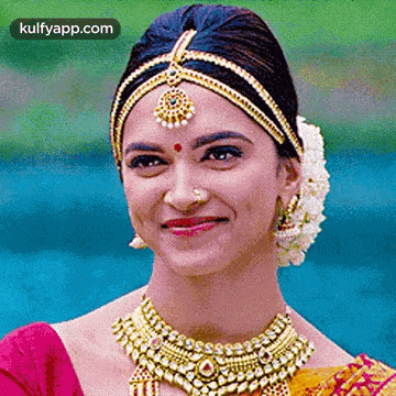 Deepika Padukone.Gif GIF