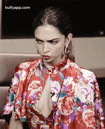 Deepika Padukone.Gif GIF