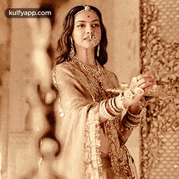 Deepika Padukone.Gif GIF