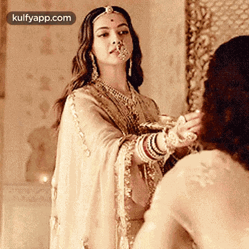 Deepika Padukone.Gif GIF