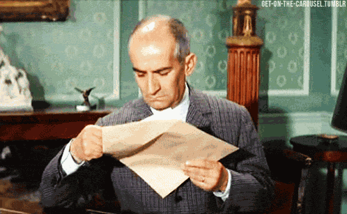 Defunès Lettre GIF