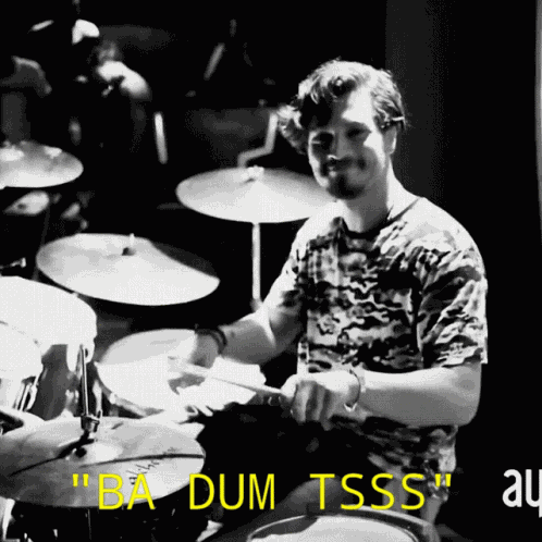 Delibal çağatayulusoy GIF