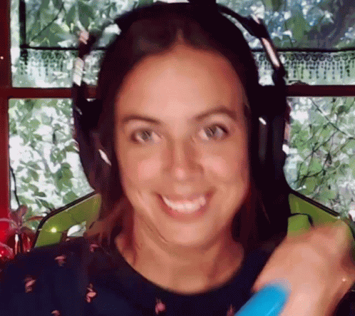 Dizzillee Flirt GIF