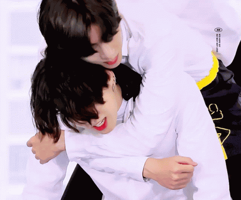 Dynataee Taekook GIF