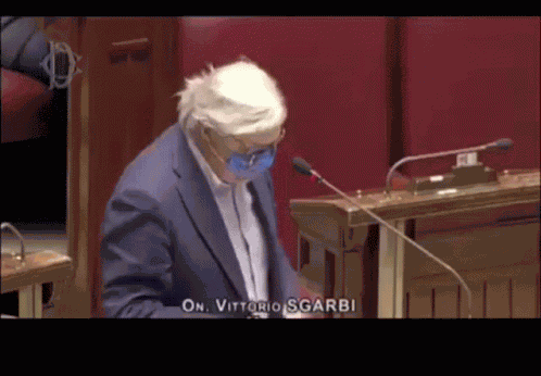 E Leièun Fascista GIF