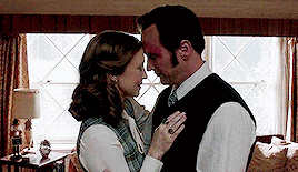 Ed And Lorraine The Conjuring GIF