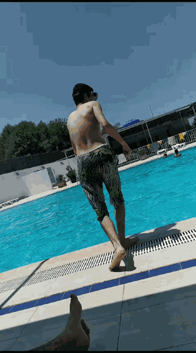 El Hareketi çeken Ismail GIF