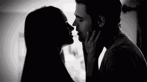 Elena Gilbert Stefan Salvatore GIF