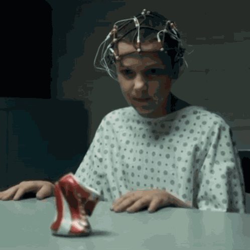 Eleven E A Lata GIF