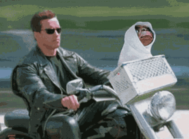 Et Terminator GIF