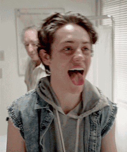 Ethan Cutkosky Carl Gallagher GIF