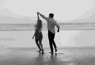 Eu Te Amo Muito / Casal Na Praia / Romântico / Namorados GIF