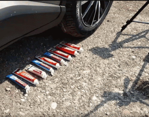 Fogkremshoot Wasteful GIF
