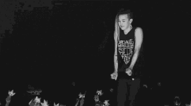 G Dragon Big Bang GIF