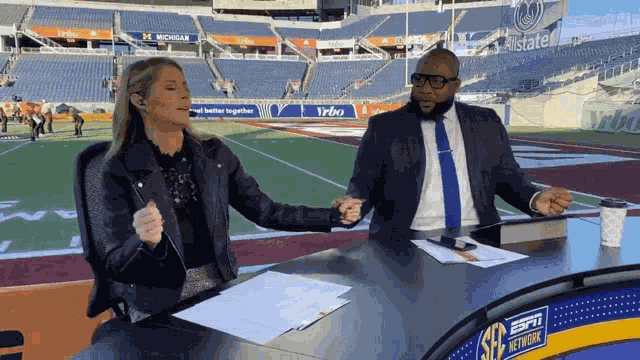 Gif Laurarutledge GIF