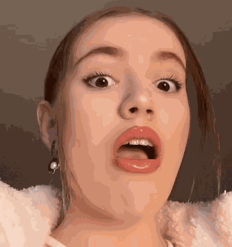 Girl Pretty GIF