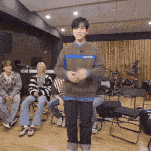 Gunil Igloo Gunil Dance GIF
