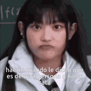 Haerin Newjeans GIF