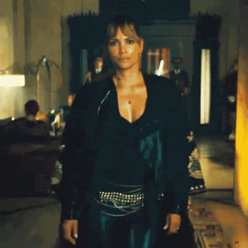 Halle Berry John Wick3 GIF