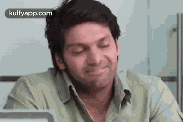 Happily Nodding Head.Gif GIF