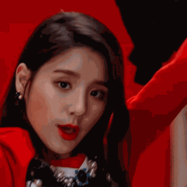 Heejin Loona GIF
