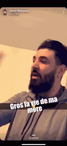 Henni Momo GIF