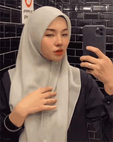 Hijabling GIF