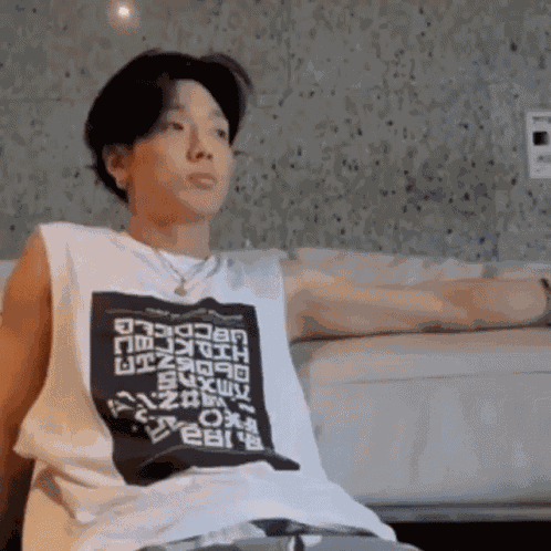 Ikon Bobby GIF