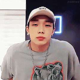 Ikon Bobby GIF