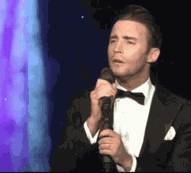 Jayjames Singing GIF