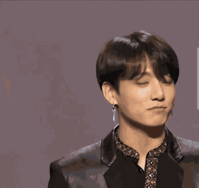 Jungkook Zaynvsolo GIF