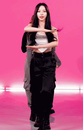 Karina Aespa GIF