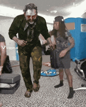 Karsonogenic Disco Elysium GIF