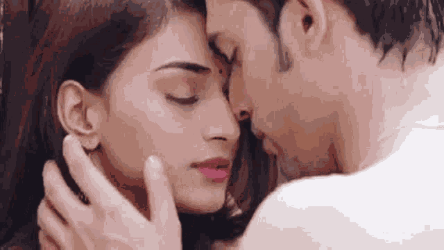 Kasautii Ericafernandes I GIF