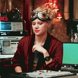 Kate Mckinnon Holtzmann GIF