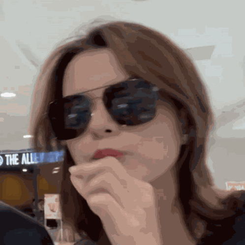 Kath Uranus2324 GIF