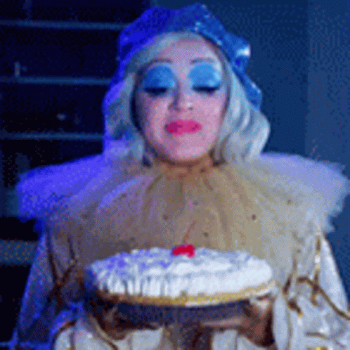 Katy Perry Torta GIF