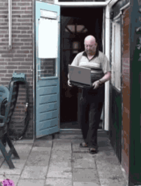 Kersemus Laptop GIF