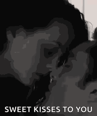 Kiss Gif GIF