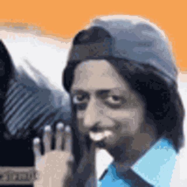 Kiss Kap GIF