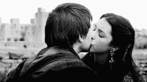 Kiss Reign GIF