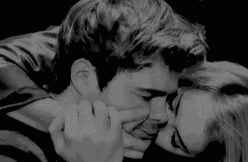 Laliter Thiaguella GIF