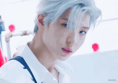Leovixx Scentist GIF