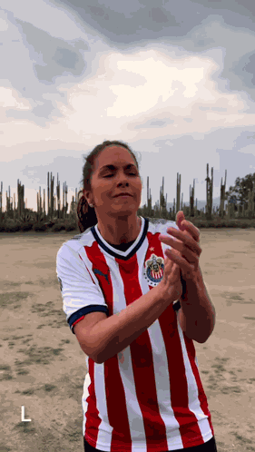 Lucero Chivas GIF