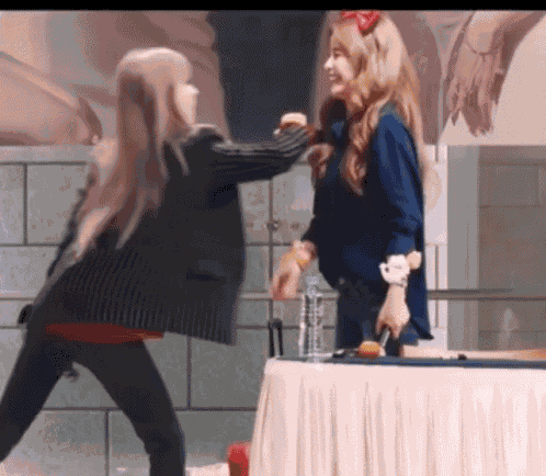 Mamamoo Moonbyul GIF
