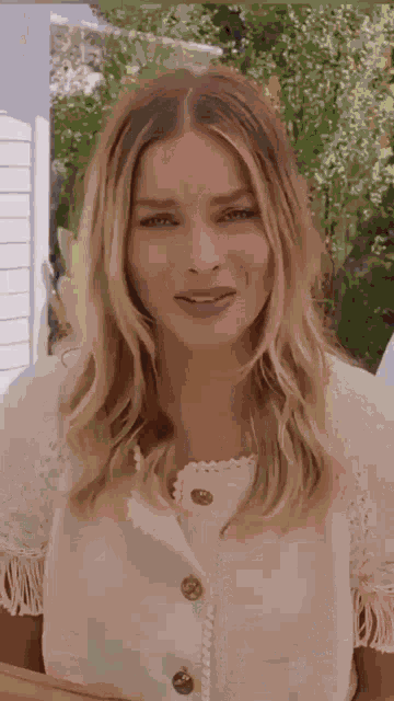 Margot Robbie GIF